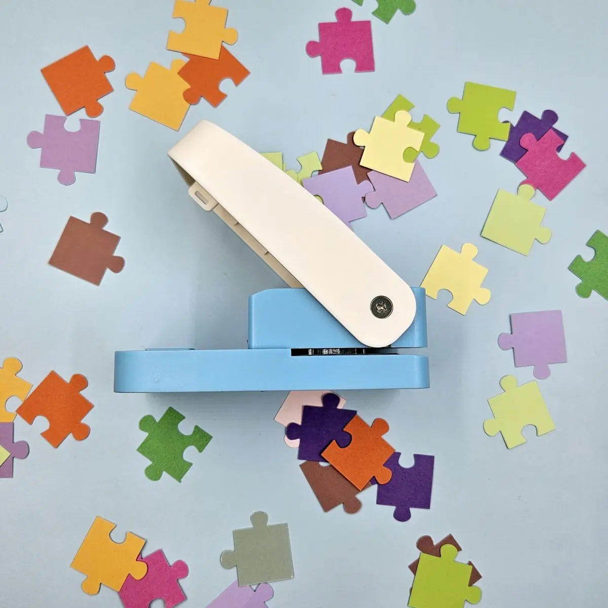 PuzzleMaster - Create Your Own Puzzles!
White & Blue